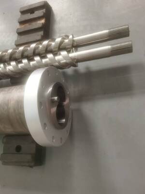 Krauss Maffei Kmd75 Równoległy dwustronny śrubokręt i beczka